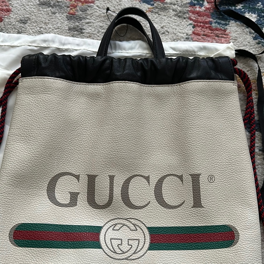 gucci drawstring backpack❤️